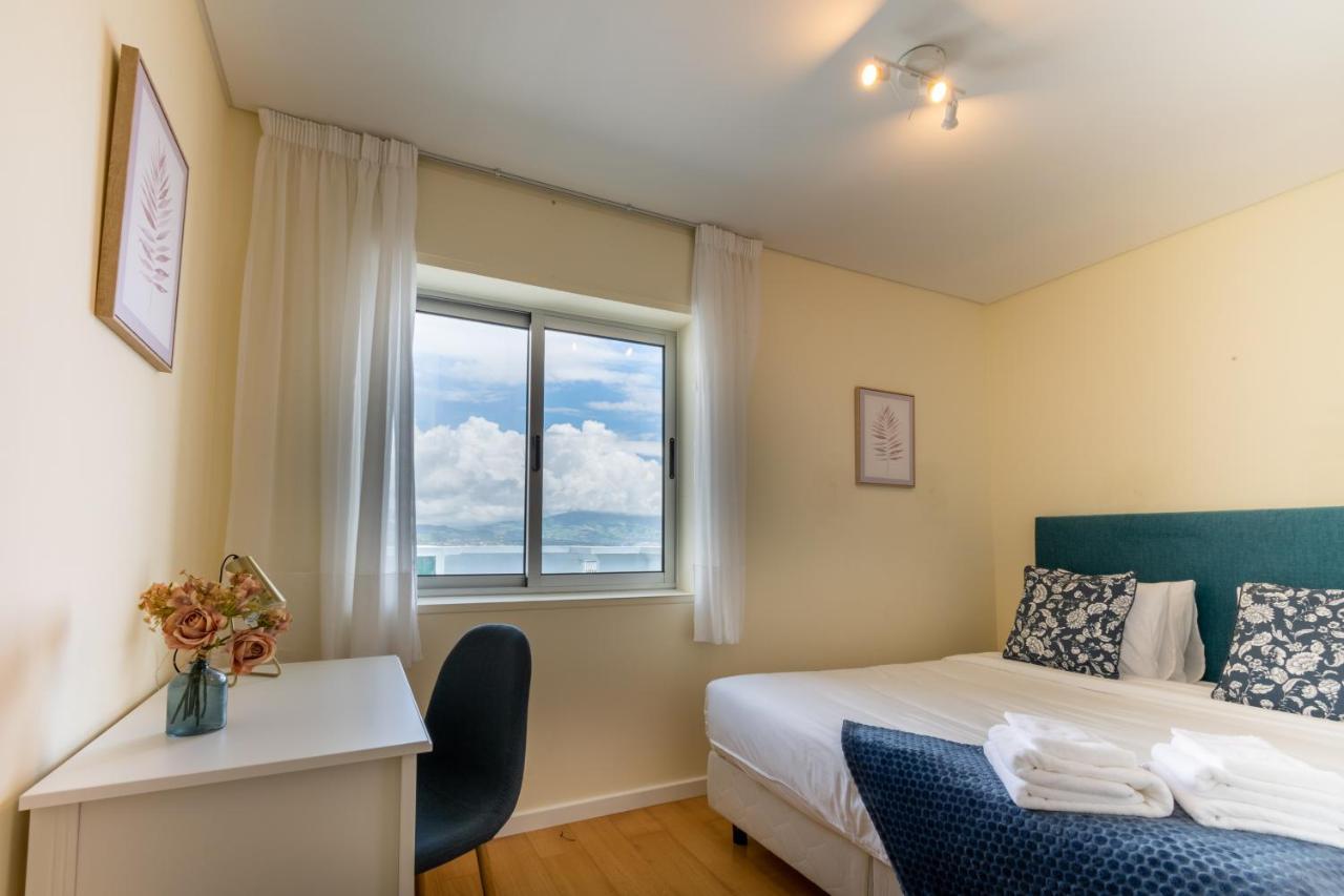Ponta Delgada Atlantic Penthouse - City, Montain & Ocean - Free Parking מראה חיצוני תמונה